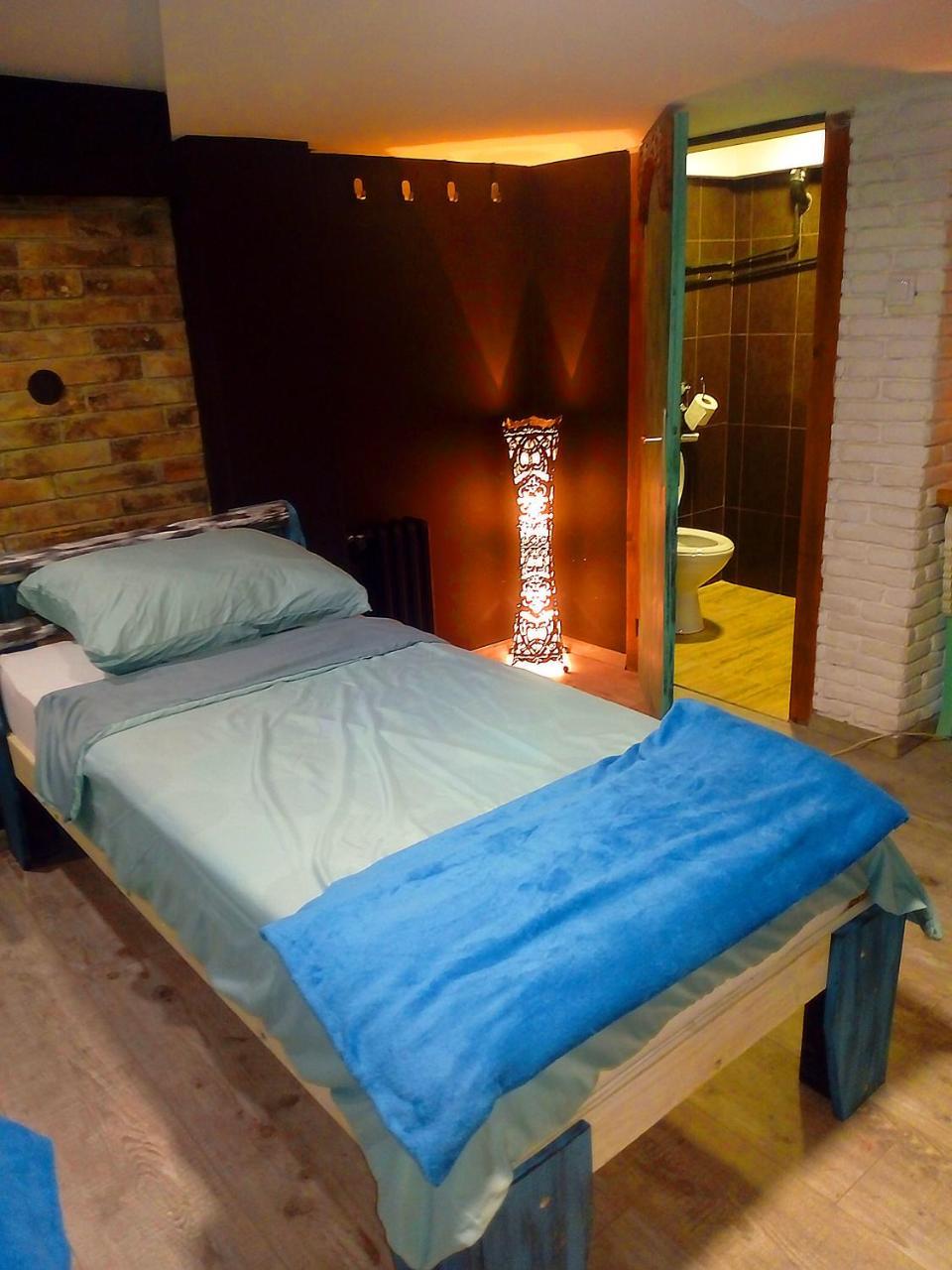 Nappark Hostel Belgrad Exteriör bild